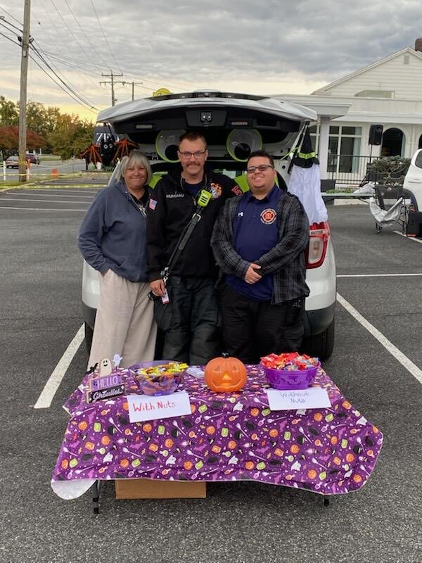 SusquehannaHose's tweet photo. #SHCo Division 1 members attended the Zellman Funeral Home Trunk or Treat this evening. Thank you to the Zellman’s for the invite!! #HavredeGrace #HdG https://t.co/Q14QHGFwmT