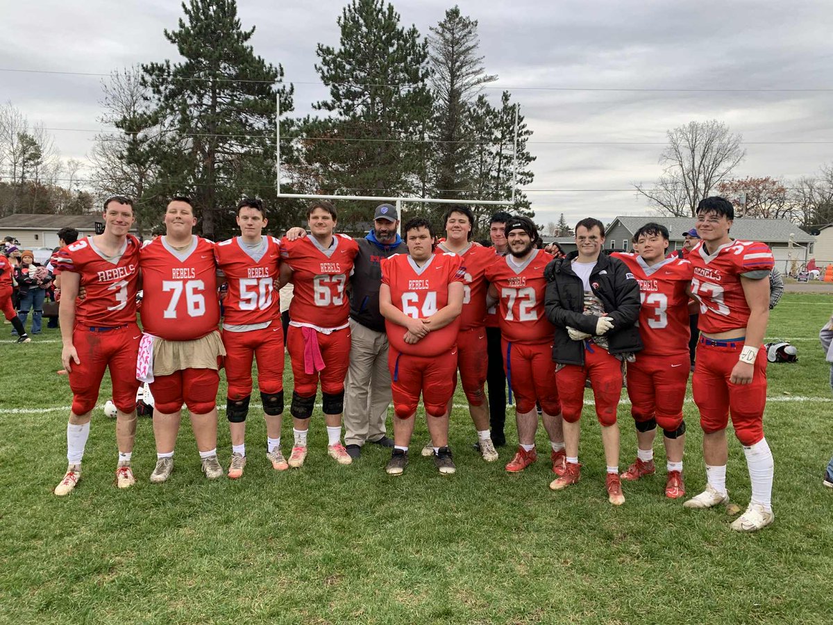 CollinMcKay17's tweet photo. Wouldn’t want to be with any other group. On to the section championship next Thursday in esko! https://t.co/9yL7Po9SWc