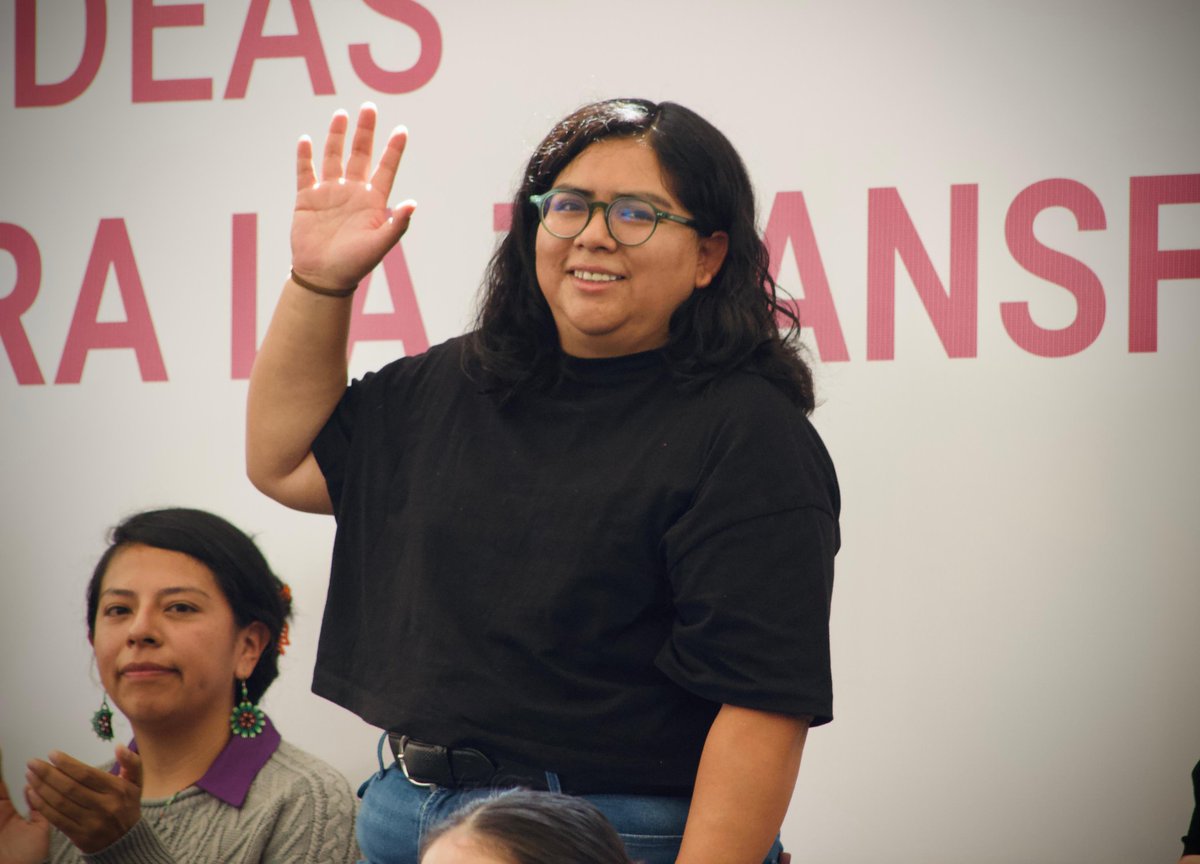 NJuarez_SEPI's tweet photo. Hoy acompañe a la Jefa de Gobierno @ClaraBrugadaM al Encuentro "Cosecha de Ideas,Juventudes Autogestivas  para la Transformación", que gran diálogo entre los jóvenes y la JdG, un modelo lleno de participación e innovación.
Felicidades a @InjuveCDMX @FuenteMarce https://t.co/pGe0A7W8od