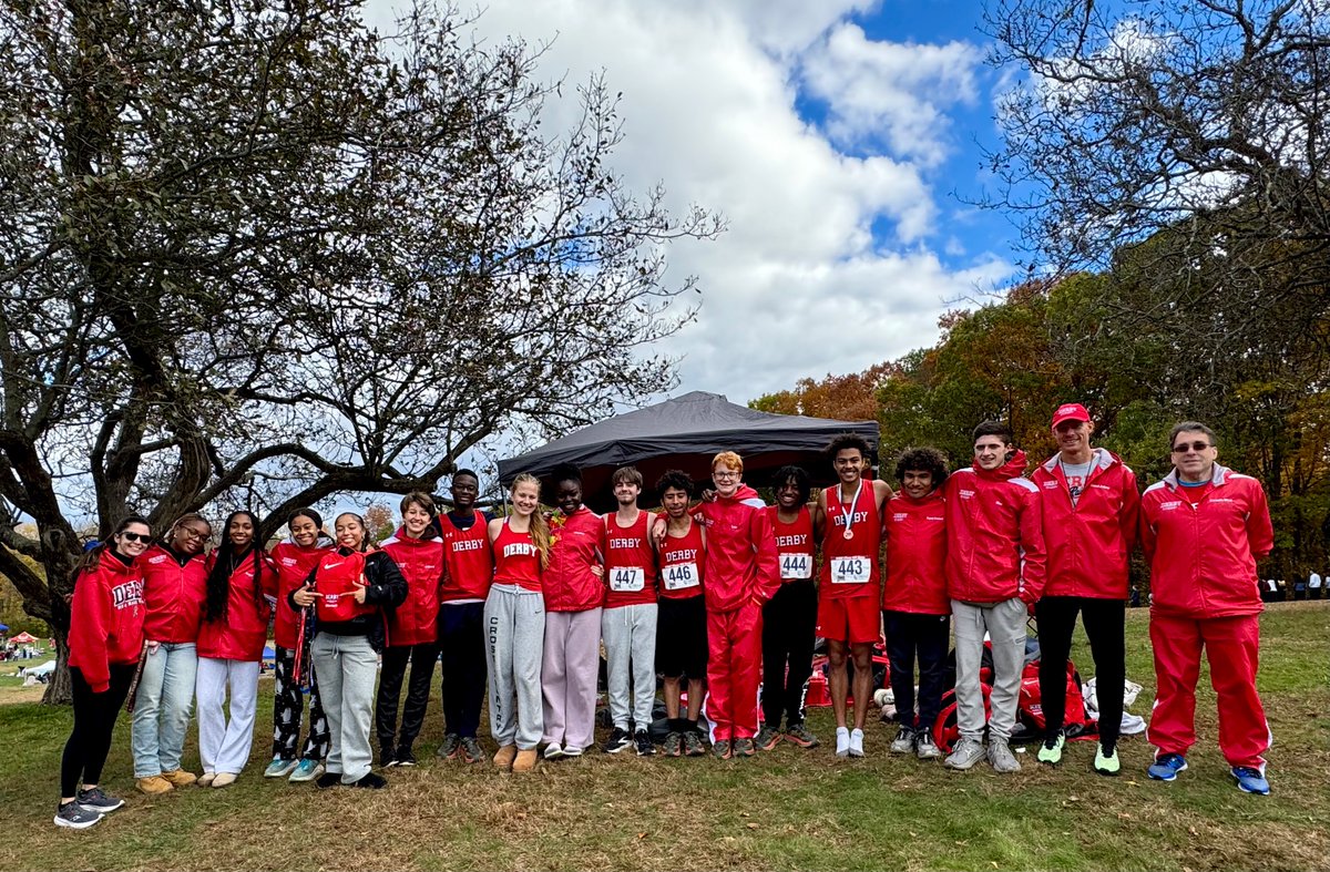 LMG_CT3's tweet photo. DHS Cross Country at today’s CIAC State Championship Meet held at scenic Wickham Park in Manchester. https://t.co/2t1y1yVAyg