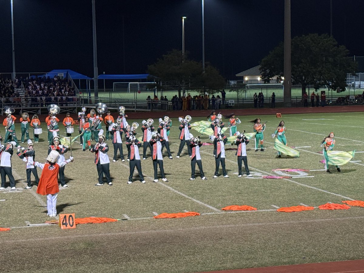 Wonderful performance by the <a href="/McArthur_HS/">McArthur High School</a> marching band tonight!! Bravo!!