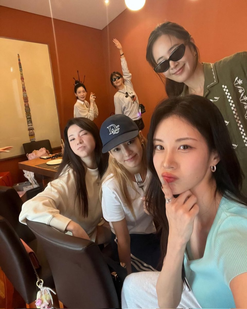 daily soshis (@dailysoshis) on Twitter photo 