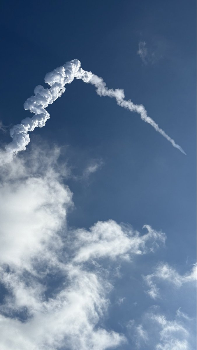 打ち上げ成功🚀

澄んだ青い空にトゥンクトゥンクときぼうの種を載せて、見事打ち上がっていきました！
#H3ロケット7号機 
#HTVX1