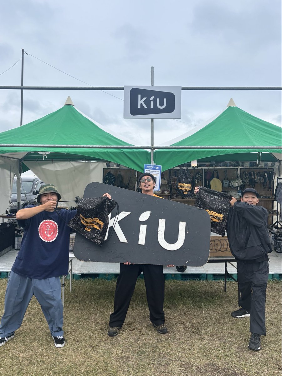 ゆ*き様 マンウィズ kiuトーキョータナカサイン入りレインジップアップ