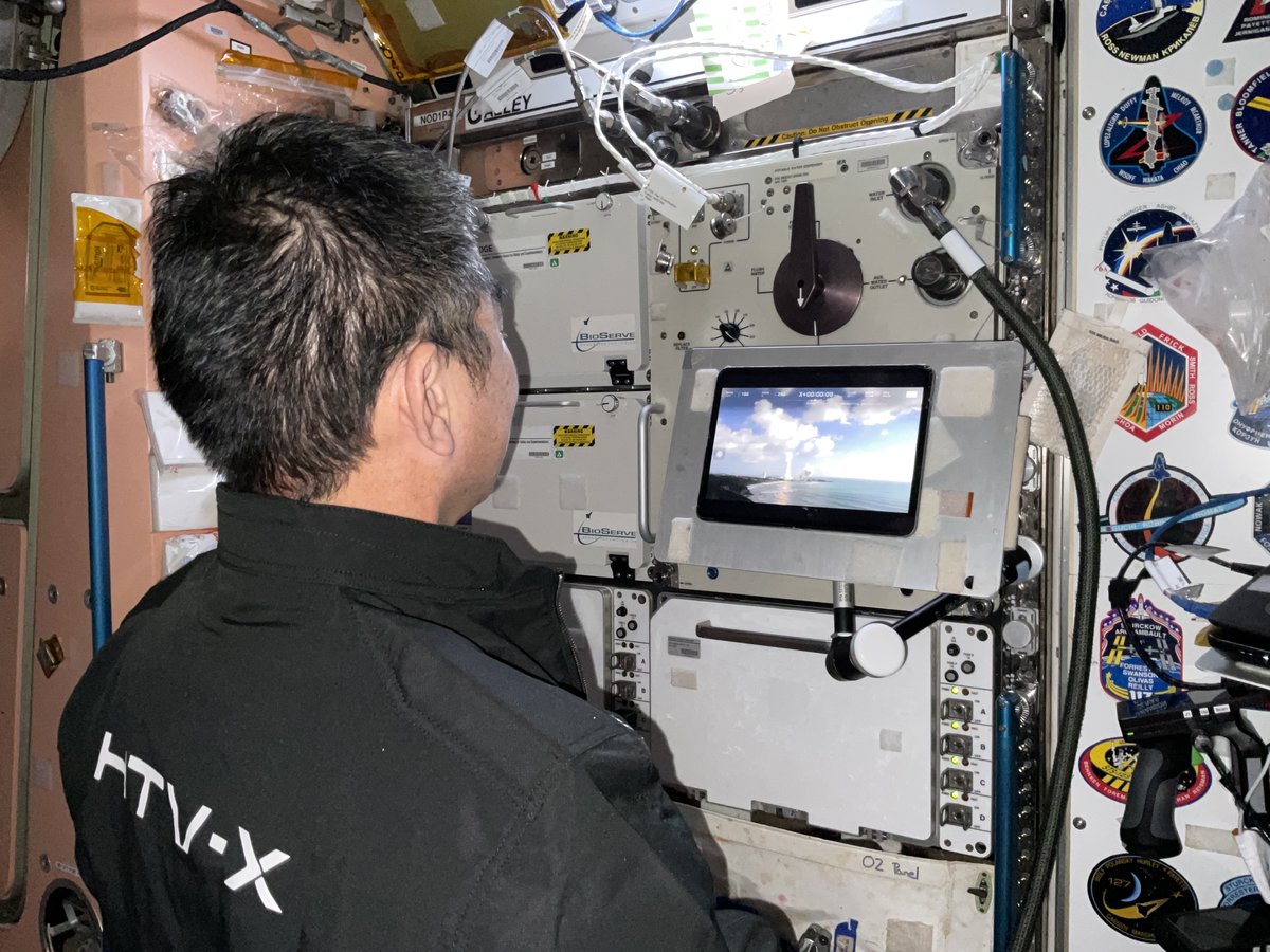 Astro_Kimiya's tweet image. 無事に軌道投入されましたね！
H3の打上げに関わってくださった皆さま、
お疲れ様でした！
HTV-Xの運用に関わっている皆さま、
忙しい日々が続きますが、よろしくお願いいたします！
私も皆さんの期待に添える様に、しっかりロボットアームで掴みます！
(写真は、マイクさんが撮影してくれました！)