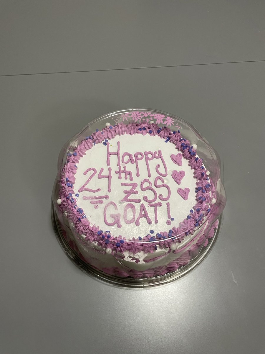 daphne 🦢 tweet media