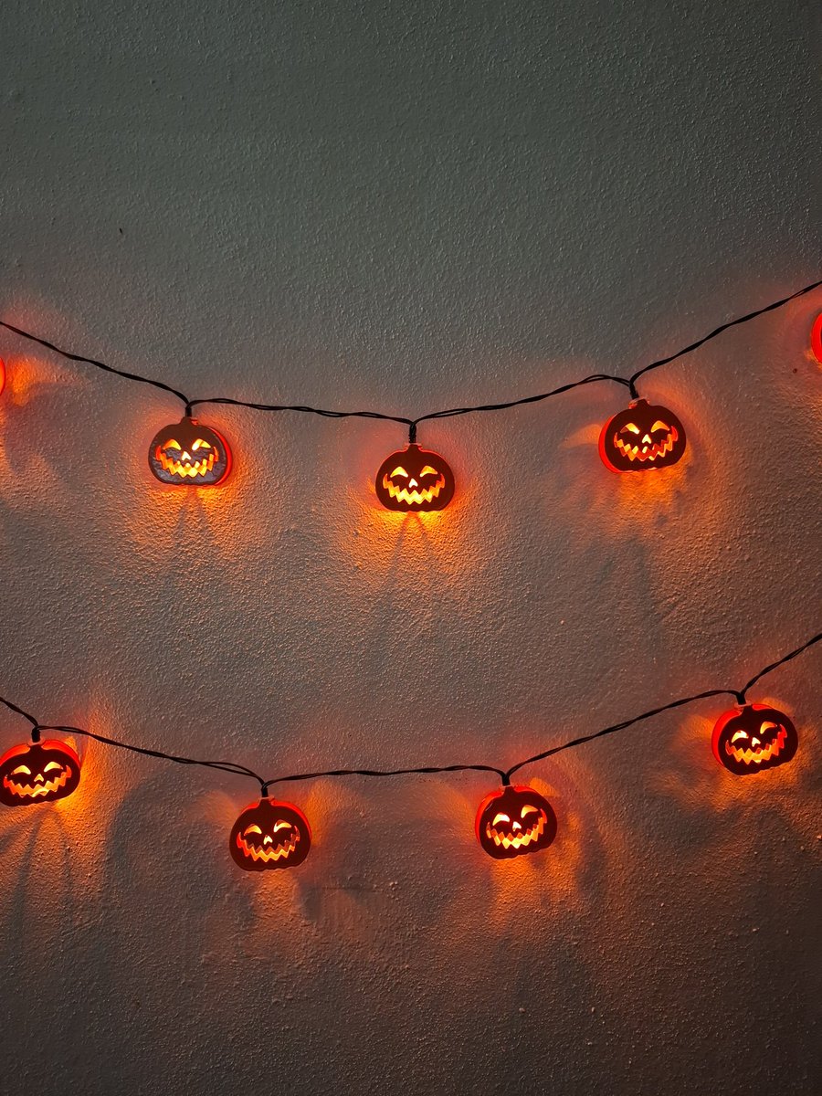 Getting the streaming area ready for Halloween 🎃.  Can't wait to show yall my  costume #twitch #twitchstreamer