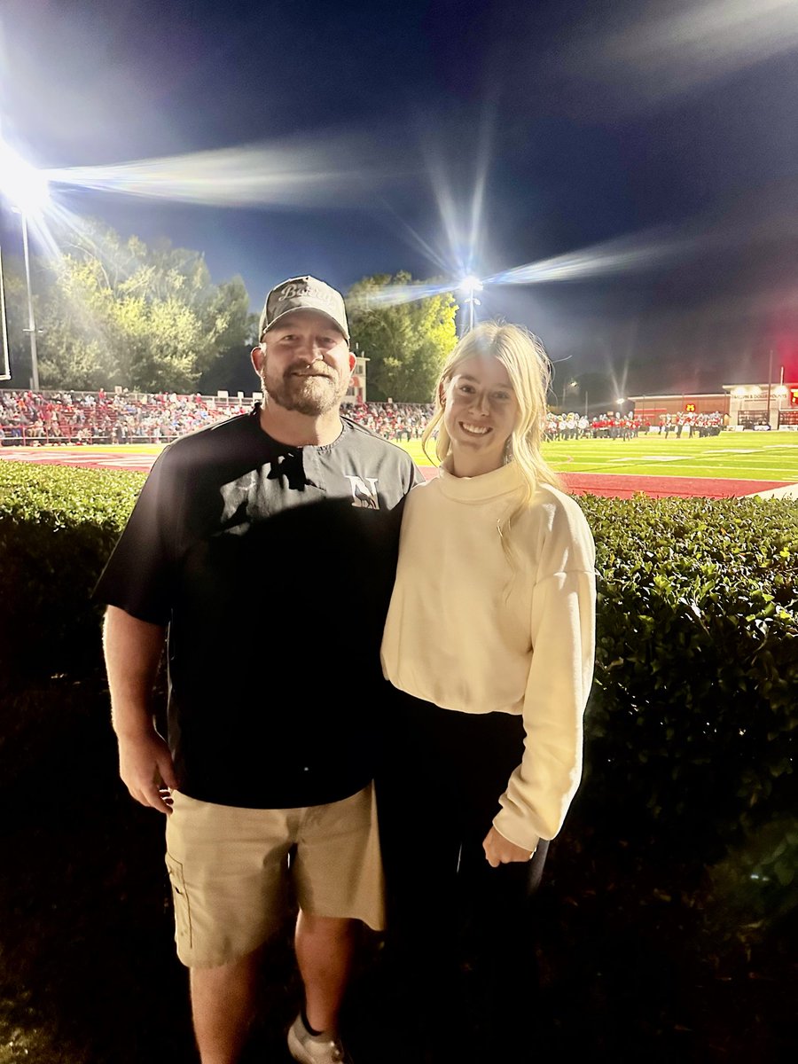 _reagan_patton's tweet photo. Thank you so much @newberrysb for the amazing visit and verbal offer!! I loved seeing what its like to be a wolf! @mackense27 🐺 ❤️🤍🖤 https://t.co/KhBG16lCbt
