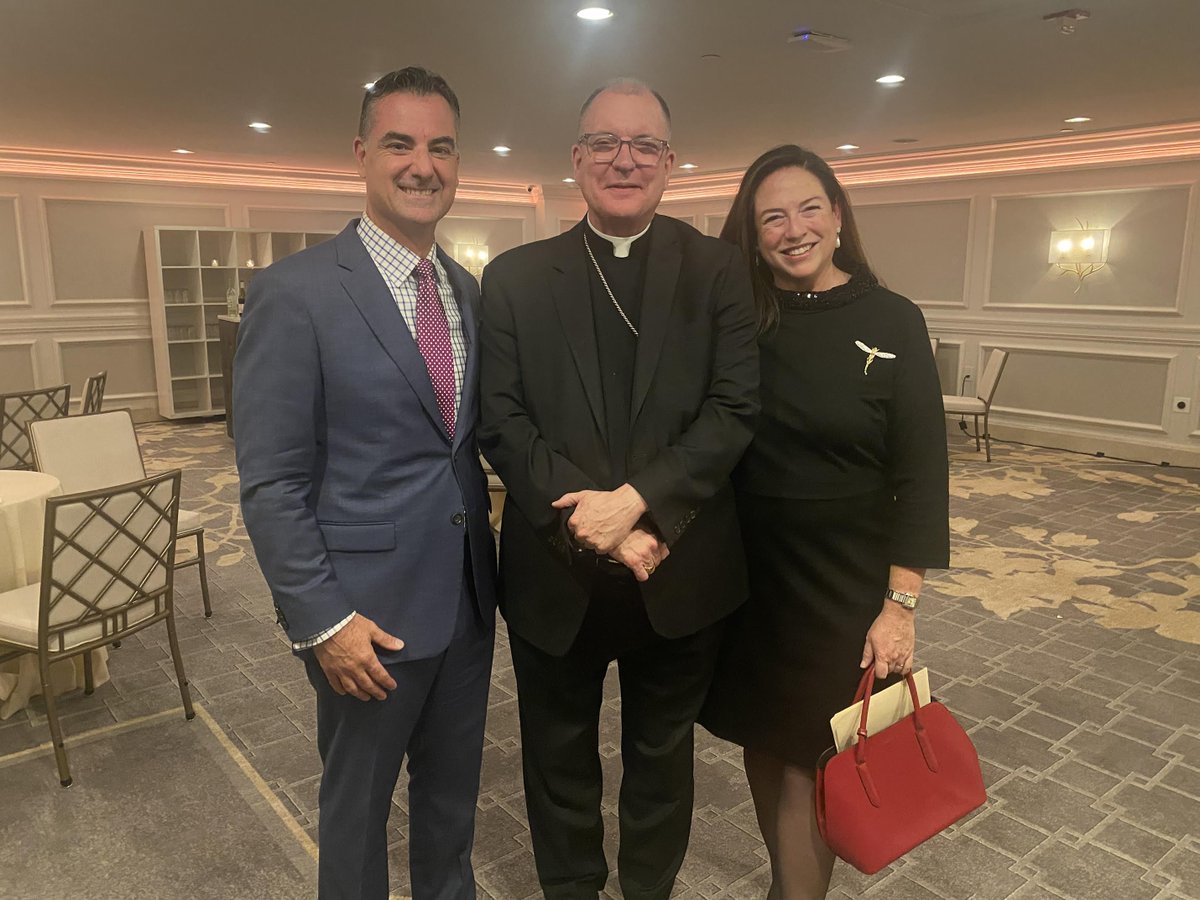 Diocese of Rockville Centre tweet media