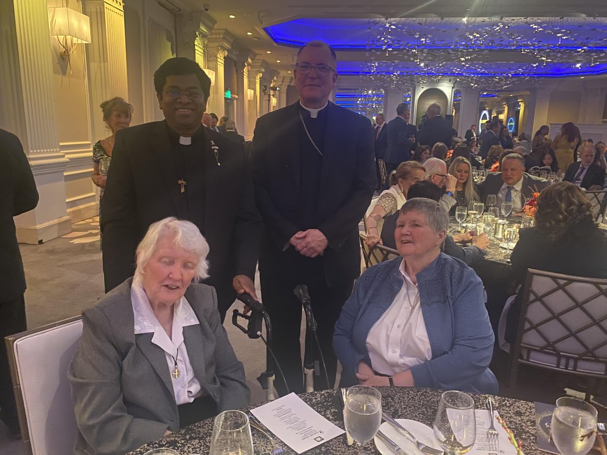 Diocese of Rockville Centre tweet media