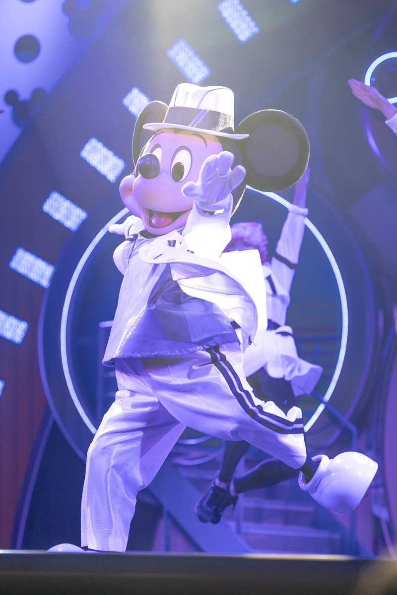 最近現像した写真の中でトップクラスに好きな白ジャケくん

スポット当たってる感じがなんかドラマチック