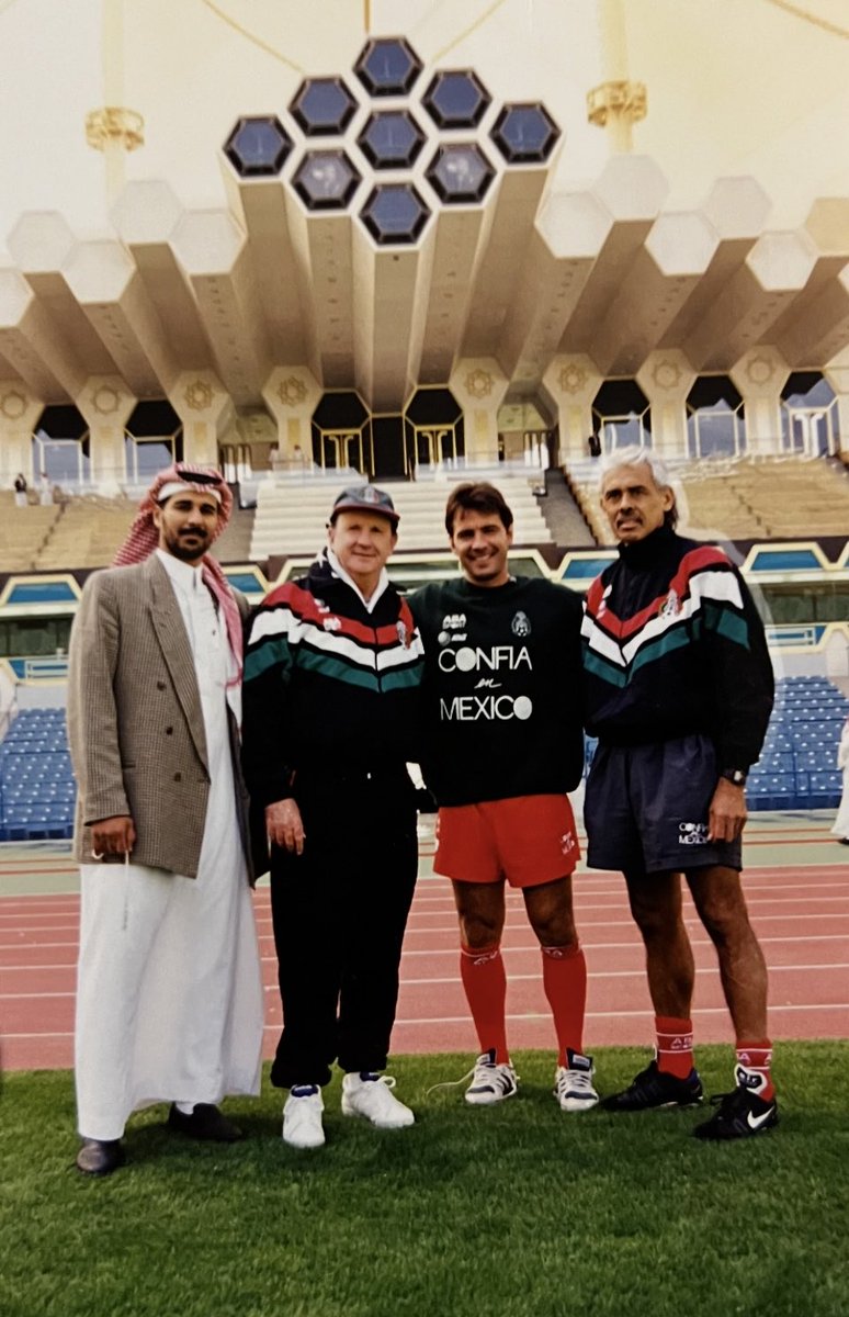 Descansa en Paz Manolo fue un gusto ser tu auxiliar en el Mundial Francia 98.