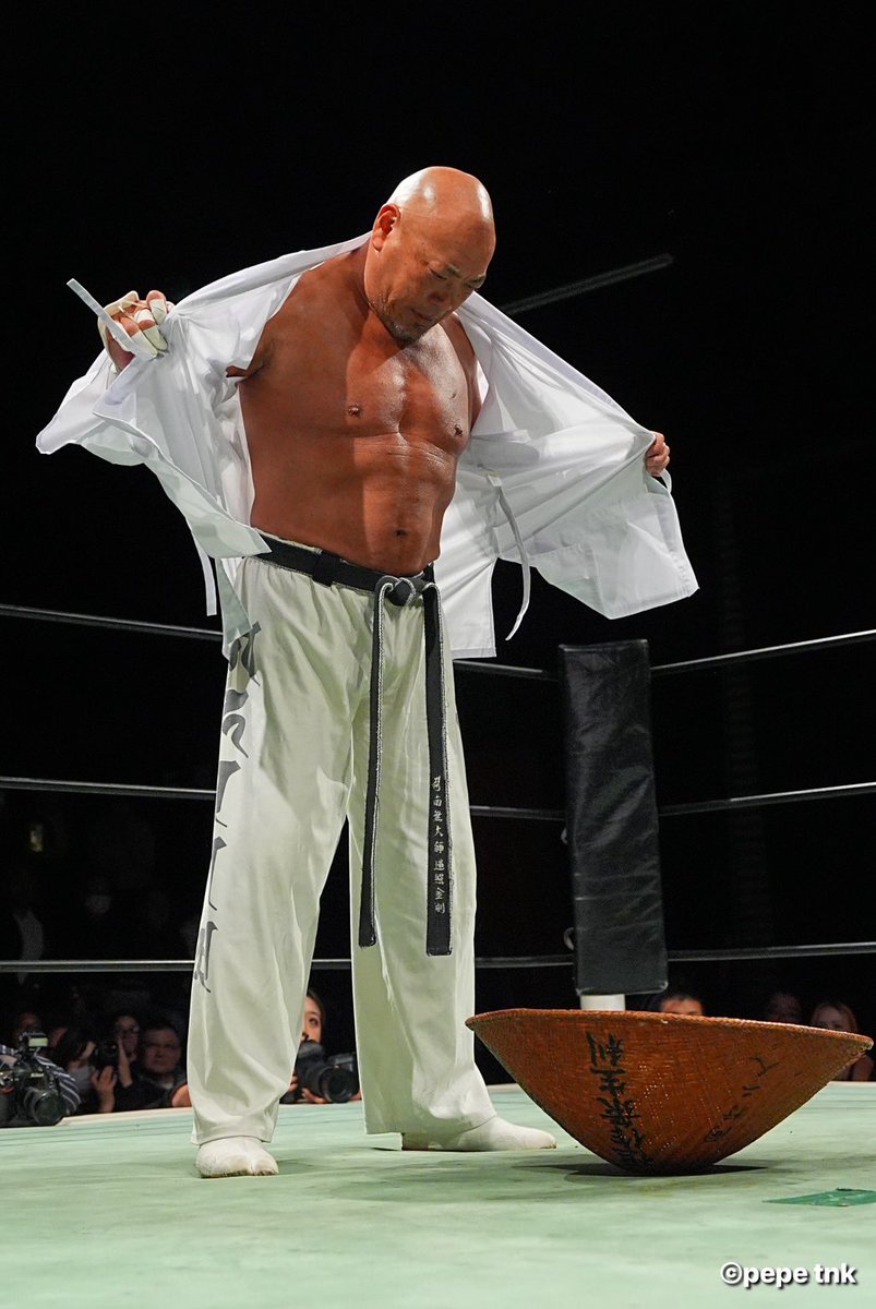プロレスラー 新木場大会満員札止めありがとうございました。この勢いで11月2日