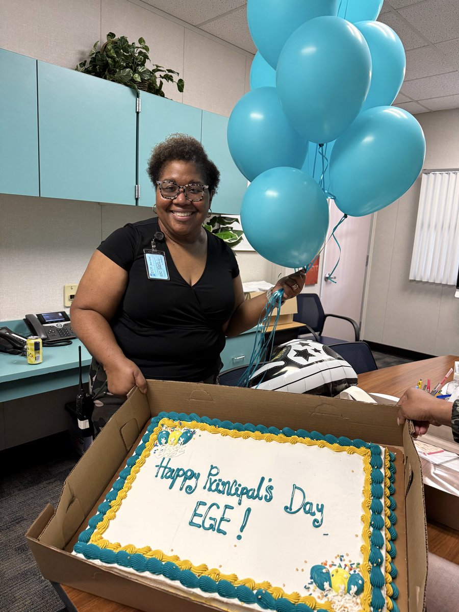 We’re continuing to build up our principal with gifts and appreciation all month long! As we wrap up this month of gratitude, we’re closing out with a special ‘Blueprint Drawing,’ inspired by our principal’s favorite theme — camo!