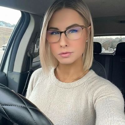 tampeters1215's tweet image. If you are following this FAKE person, beware! She is using others photos. @LeafsCupFever