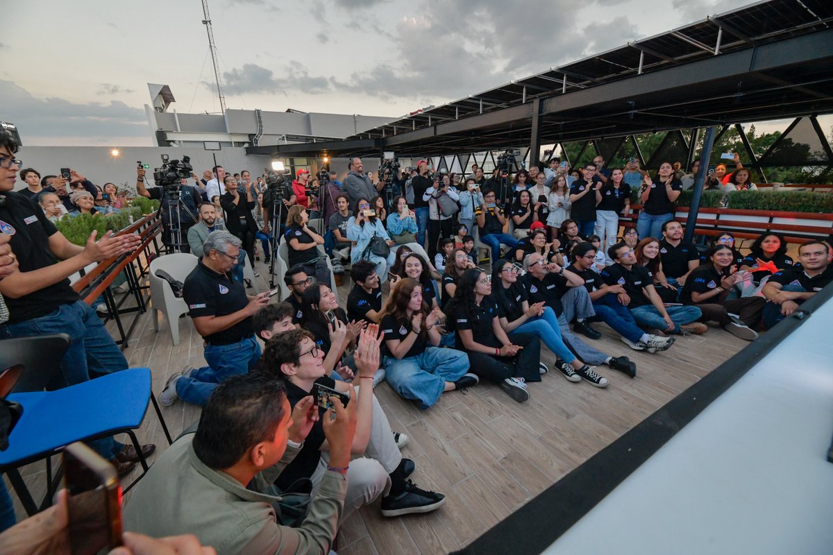 UPAEP's tweet image. El Gxiba-1: un éxito hecho en UPAEP.
Nuestro nanosatélite ya despegó rumbo a la Estación Espacial Internacional. 🚀
¡El talento de nuestra universidad vuelve a poner a México en el espacio! 🦅🛰️
Los esperamos para celebrar este gran hito en el Space Fest, este 27 de octubre a…