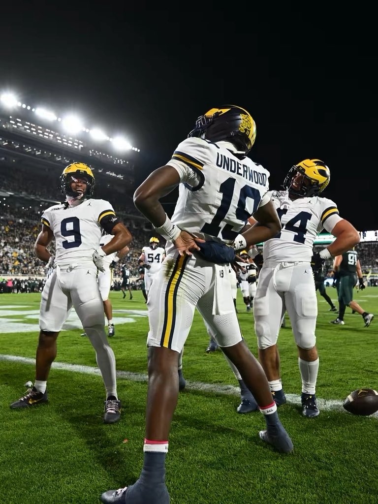 The Detroit News (@detroitnews) on Twitter photo Bryce Underwood, Channing Goodwin and Max Bredeson hit the Paul Bunyan pose after a TD in the first quarter of the MSU vs. and the UM game at Spartan Stadium, in East Lansing, October 25, 2025. 😤😤😤
Photo by David Guralnick, The Detroit News. Bryce Underwood, Channing Goodwin and Max Bredeson hit the Paul Bunyan pose after a TD in the first quarter of the MSU vs. and the UM game at Spartan Stadium, in East Lansing, October 25, 2025. 😤😤😤
Photo by David Guralnick, The Detroit News.