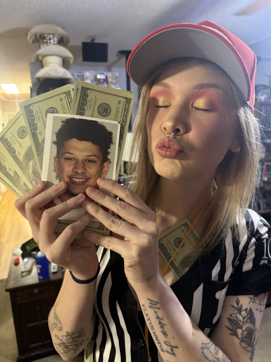 thisIsSeeSee's tweet photo. Give me an extra Hundo and I’ll add another penalty for the other team ❤️💛 P.s I am a fan poking fun at the haters 😜 #ChiefsKingdom  @PatrickMahomes @NFL https://t.co/cMs6YDAXyo