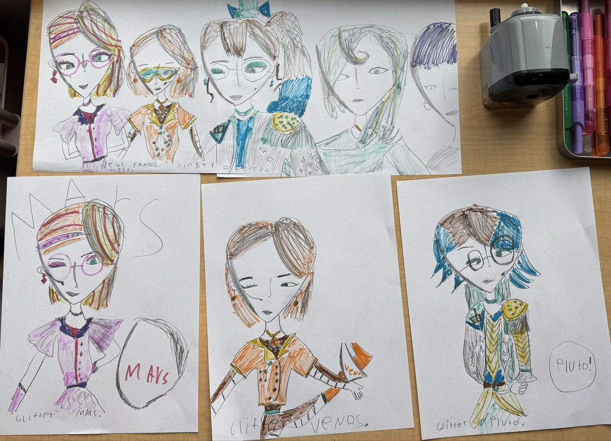 d_ijk_stra's tweet image. 요새 별이 그림 스타일은 이렇게 진화(?)함. 누군가의 가르침을 거부하고 자기 멋대로만 그리니까 이제는 나이 또래에 비해 테크닉이 좋은 편은 아니게 된 것 같은데, 패션을 관찰하고 또 창작하는 센스는 (내가 패션을 전혀 모르긴 하지만) 꽤 좋은 것 같다! #별이육아 #별이그림