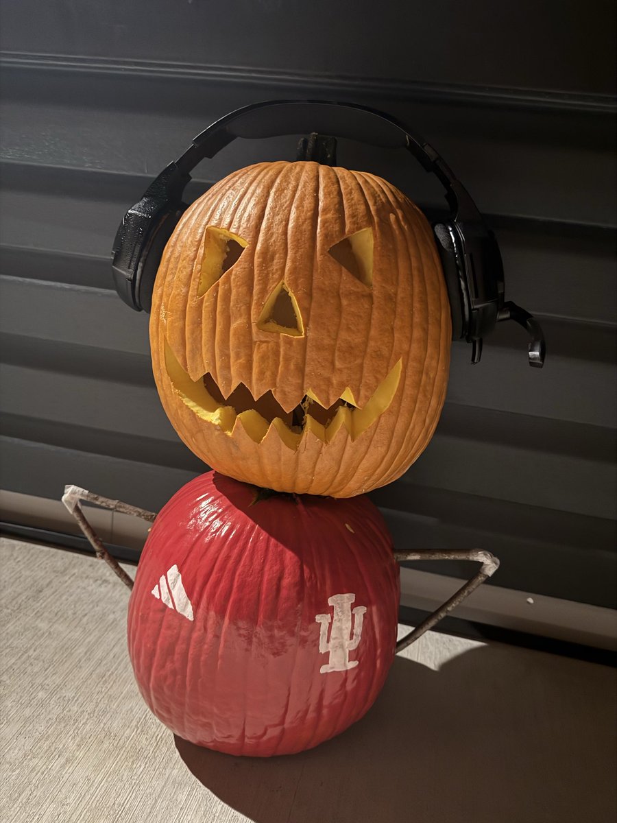 C1G Pumpkin  🎃  Go Hoosiers!  ⬜️🟥
#iufb <a href="/IUBarstool/">Barstool IU</a>