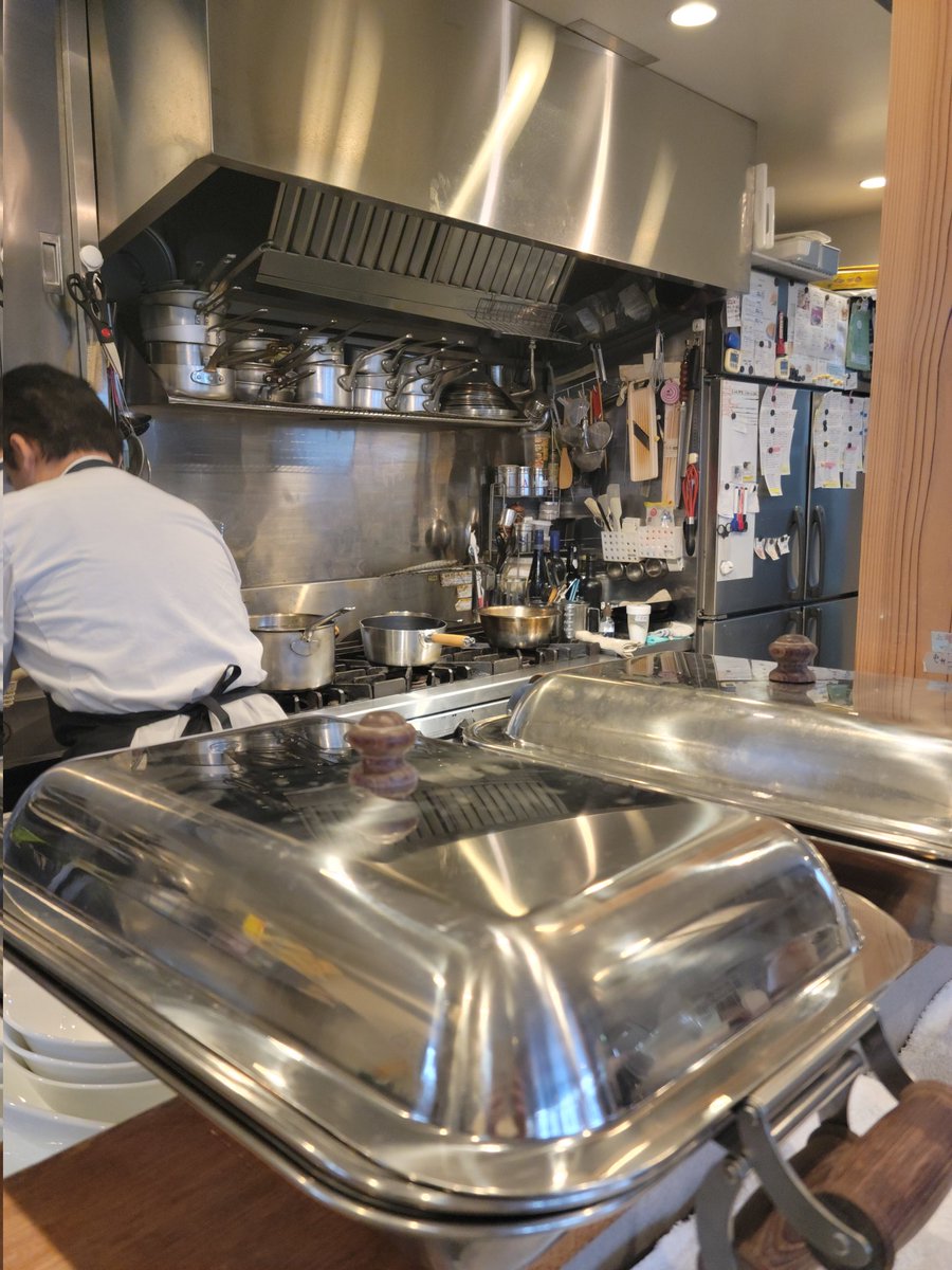 Braise_Aida's tweet image. 10月26日(日)
ブレゼアイダ
ただ今ランチ準備中

いよいよです
今日からは
Thanksビッフェ営業

9月18日の閉店発表日
そして、
9月28日のThanksビッフェご案内開始

予約制にして、ご予約入らなかったらどうしよう😭
そんな不安な気持ちに反して全て満席となりました。

本当にありがとうございます😊