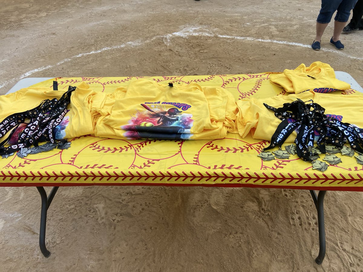 PWGFSoftball tweet media