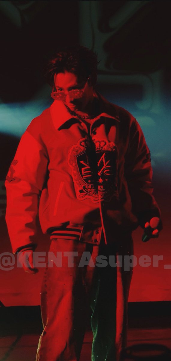 KENTAsuper_'s tweet image. けんたがトンチキかぼちゃサングラスかけて登場してきたときには発狂しそうになりましたがとっくに気が狂っているのでセーフでした🎃🕶️ #SPOOKYPUMPKIN2025  #MA55IVE #神谷健太