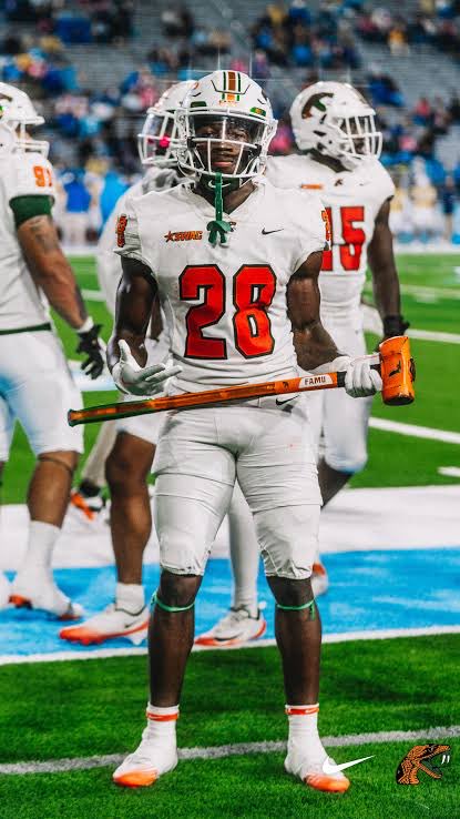 Florida A&amp;M RB Jamal Hailey (<a href="/jamal_hailey/">Speedy✌🏾⚡️</a>) put on a performance against Southern today 🔥

19 rushes 157 yards 3 TD in the W‼️