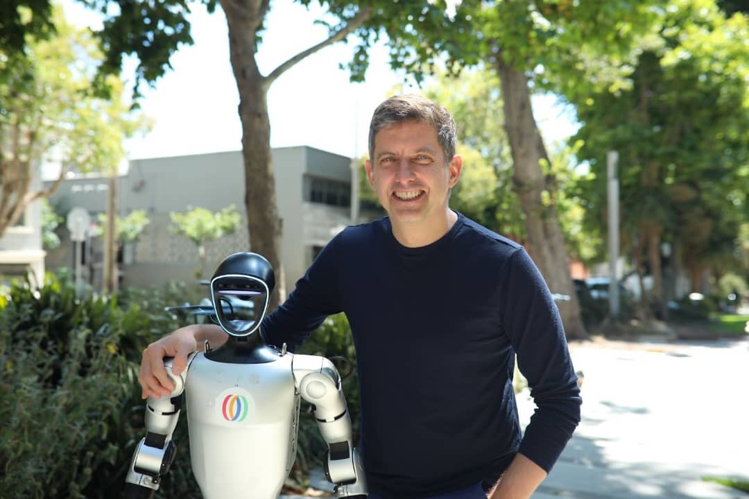 HottieBabeGem's tweet image. According to @openmind_agi CEO Jan Liphardt; 
“Today’s robots are trapped in single-vendor ecosystems that limit collaboration and can’t adapt to real-world complexity,”
And that's why they're building that connective layer that robots have been missing to help them coordinate,…