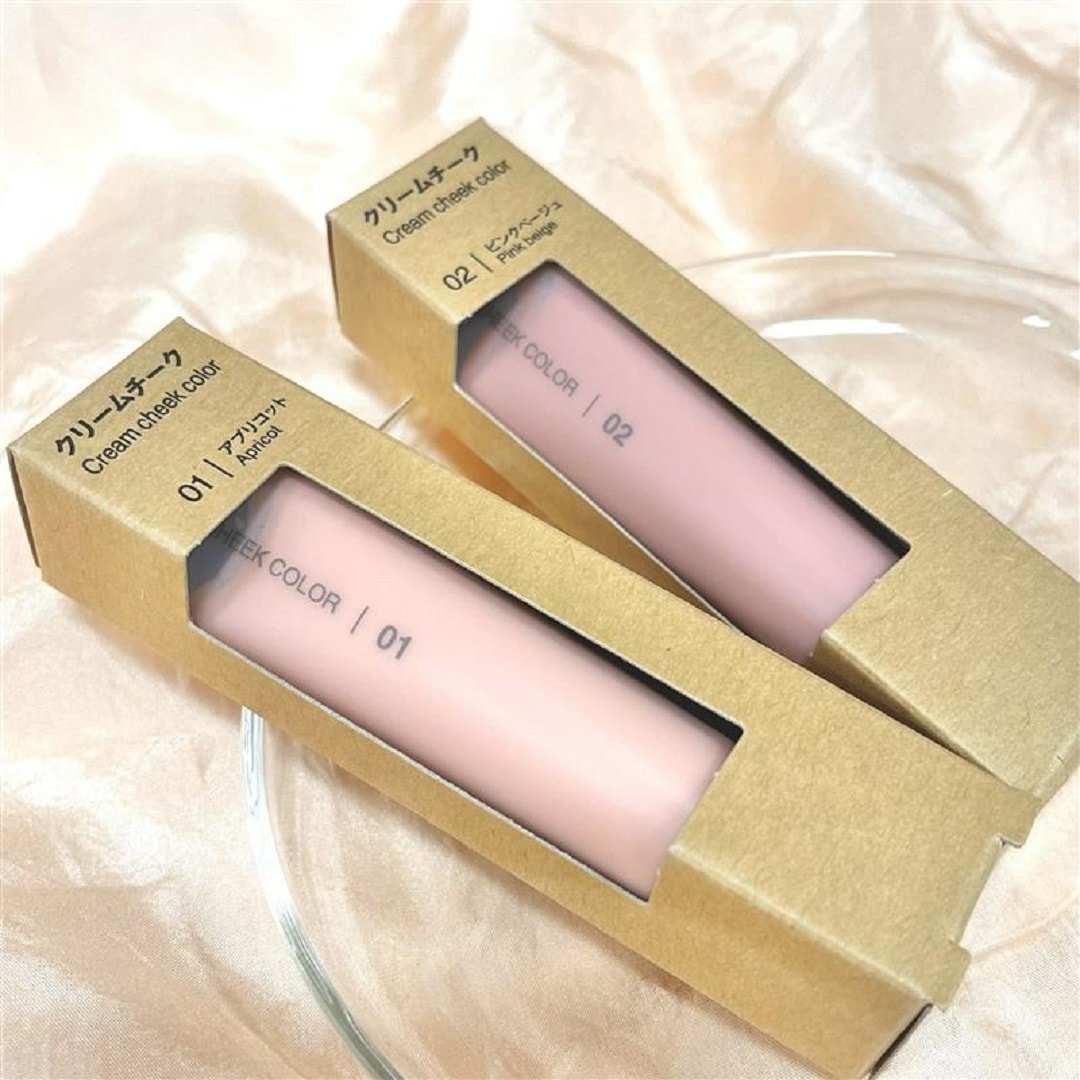 美良品
HOLMENKOL ホルメンコール 
スキーバイス  伸縮タイプ なめらかでみずみずしいテクスチャーで肌になじみやすく、自然なツヤ感