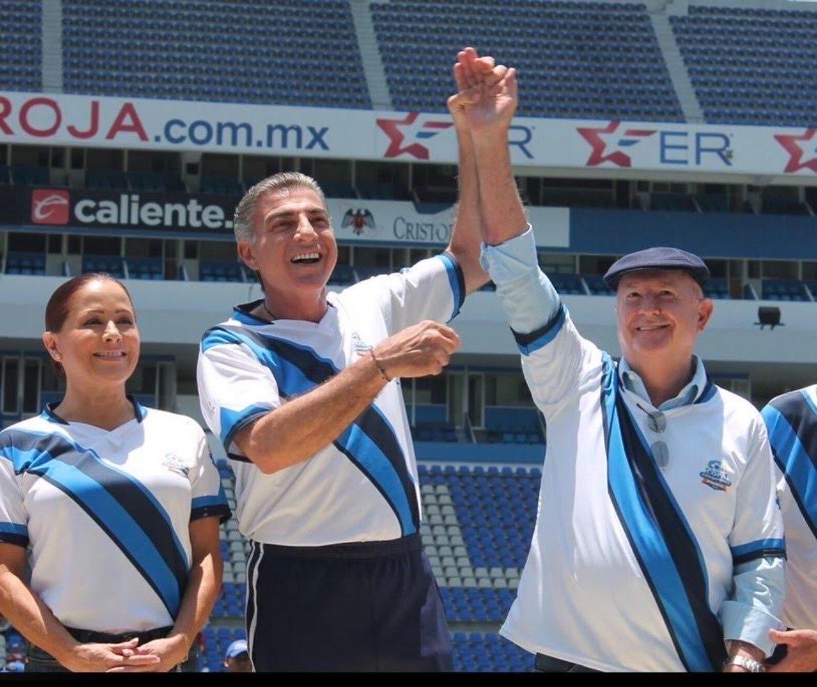 Estimada Tana, recibe mis más sinceras condolencias por el sensible fallecimiento de tu querido padre <a href="/lapuente_manuel/">manuel lapuente</a>, te envío un abrazo con mucho cariño.

Mis oraciones están contigo y con tu familia.

Que en paz descanse.🕊️