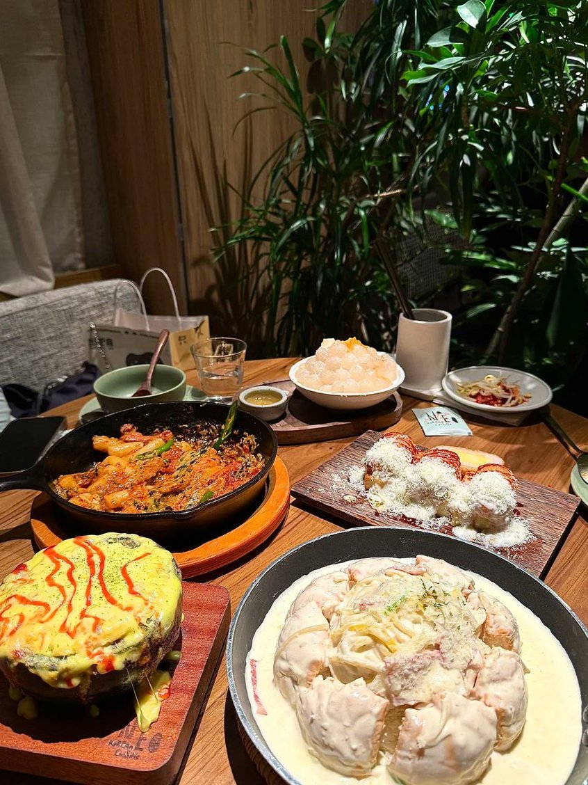 zxc_em's tweet image. Life doesn’t need too much planning—sometimes letting it flow is best. 🌙