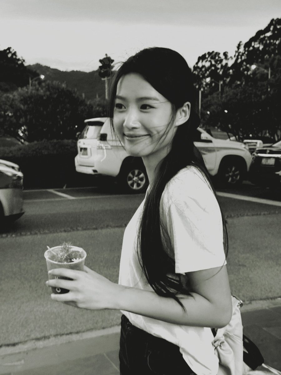 ️️

️️

Pagi-pagi udah sibuk siap-siap mau keluar. Udah lama gak ngerasain CFD, rindu. Jadi merelakan tidur sepuasnya pagi ini (diganti nanti siang). Rindunya bukan untuk olahraga. Untuk jajan sepuasnya. 🧚🏻‍♀️🤍

️️

️️