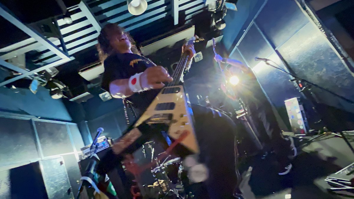 _CR22S_'s tweet image. オハ😊です❣️

DrainDust略して「D.D.」
おは尿‼️企画
#GoToHeaven vol.4
無事終了しました

関わって頂いた皆様
本当にありがとうございました🙇‍♀️✨

熱くて❤️ココロ温まる癒し空間になりました⁉️笑🥰

トモヤ🥁無事デビューできました🎶
おめでとう🎊㊗️ブラックバンド入社式w