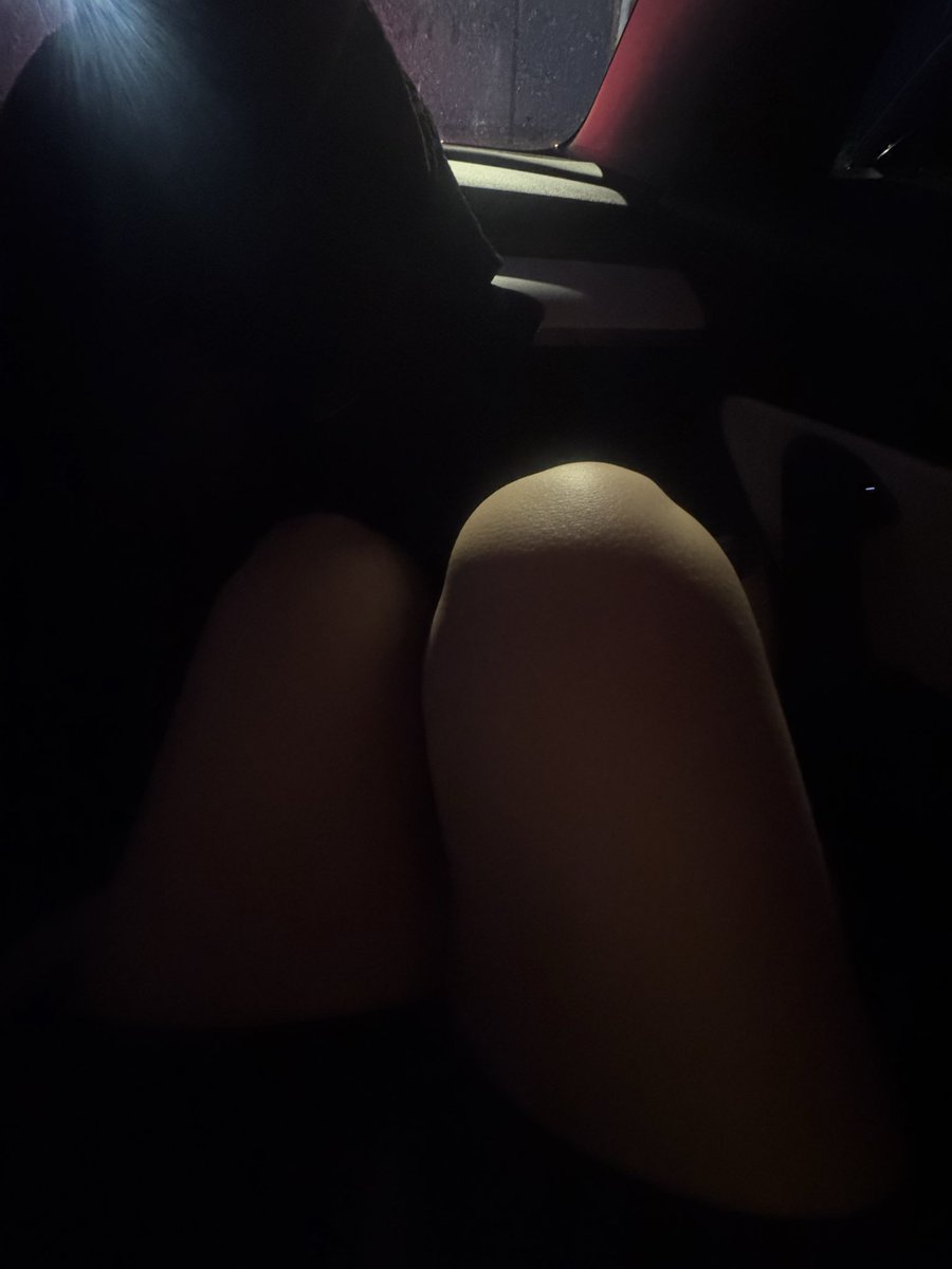 Princess_of_M's tweet photo. they’ll worship me even if i only show a pixel of thighs. thick thighs didn’t just save lives, they ruined bank accounts 💳🔥 https://t.co/VY4wrhCbcX