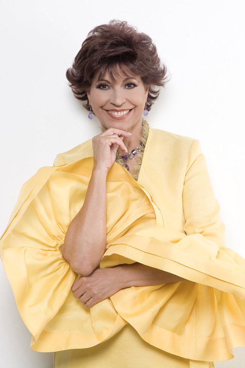 #25Oct Falleció una grande! 
Floria Márquez nos deja físicamente a los 75 años.
La artista habría sufrido un accidente cerebrovascular (ACV fulminante) durante una presentación.
Paz a su alma, fuerza a su familia.