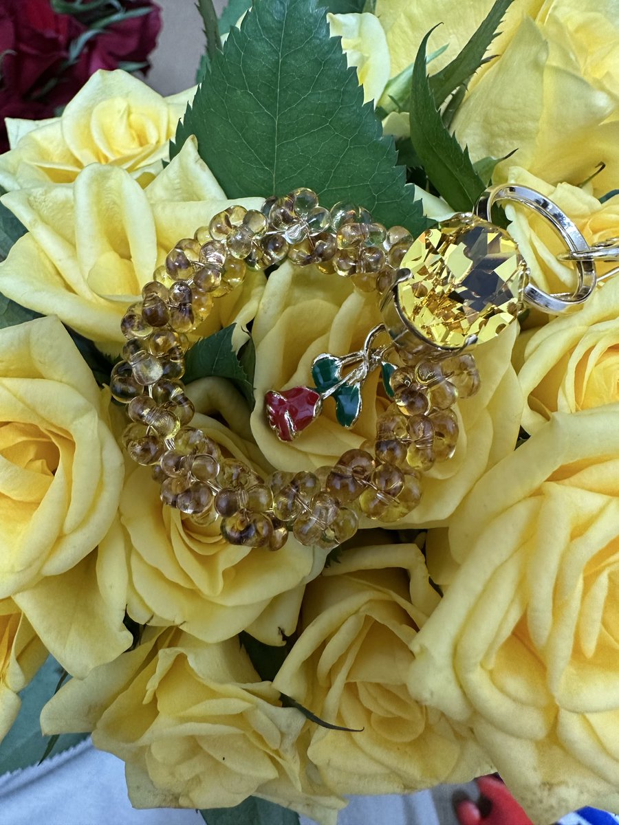 和泉杏咲🌸「推しまだ」 LINEマンガ🌸「あいすぺっつ」グッズあり