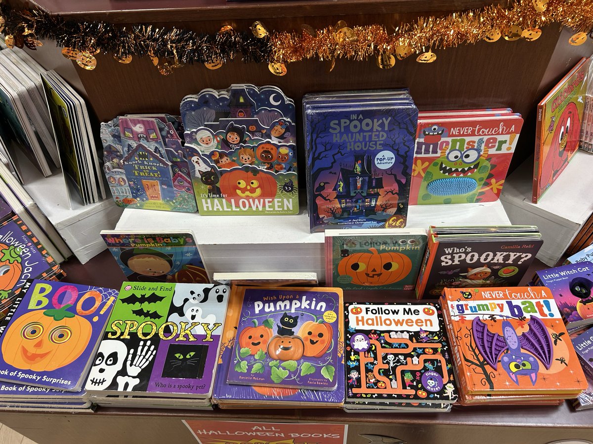 Kino_BKT's tweet image. 🎃ハロウィン絵本フェア👻
✨20％OFFセール中✨
店頭レジにて対象のハロウィン絵本が20％OFFです♪とってもお得ですので是非ご覧下さいね〜🦹‍♀️【10/31まで】yt