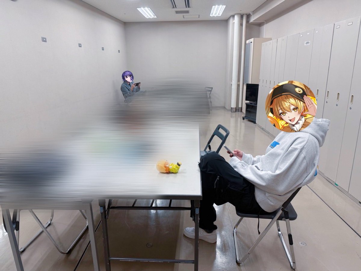 akkkkiysab's tweet image. マネージャーに楽屋の写真撮られてたんだけど、しおんうつってて萎え