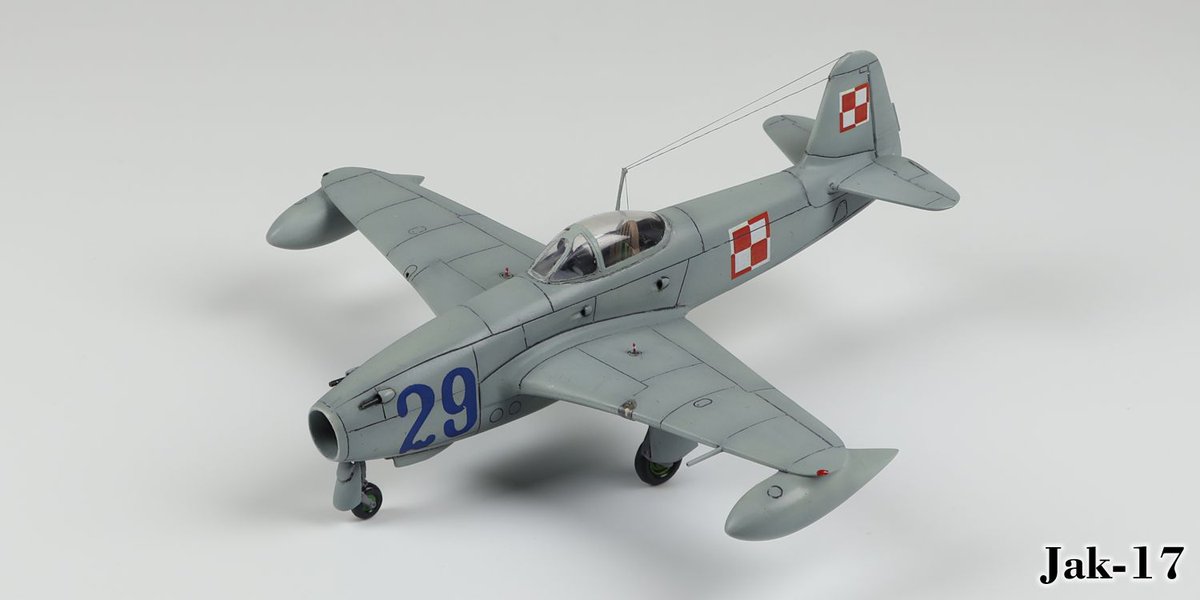 Konr_So's tweet image. W napadzie &quot;niezrozumiałego&quot; skleiłem sobie model Jak-17. Trudno napisać o nim coś więcej niż to, że to typowy przedstawiciel AModel z końcówki XX wieku. Dobrze, że udało mi się dotrzeć do końca budowy :)

Więcej: modelwork.pl/topic/63592-ja…

#ttmodelarze #jak17