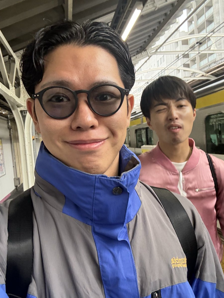 JABI_7's tweet image. 今日は台風の目弐号。13:00スタートなのにもう代々木に着いた。残念ながら後ろのチンピク小僧は台風の目に出ません。ぜひ来てください。