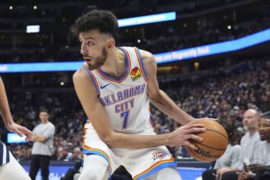 Chet Holmgren tonight 
31 PTS
8-12 FG
6-8 3PT (ties career high)
12 REB
3 STL
1 BLK