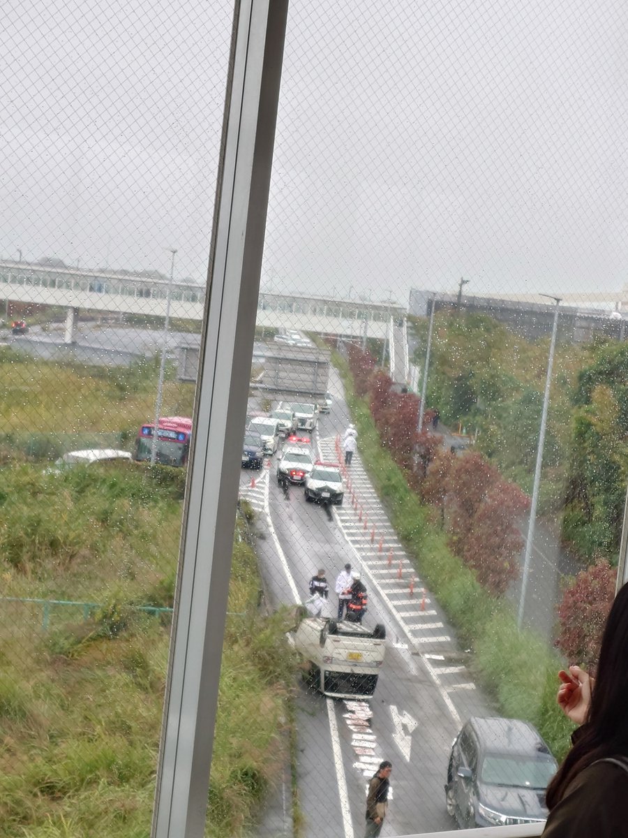 レイクタウンでめちゃ事故ってる。
逆走かな？