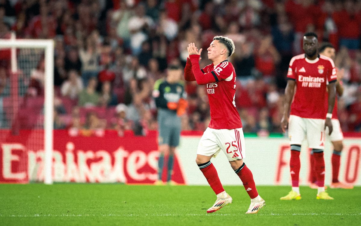 SLBenfica's tweet photo. Prestianni appreciation post 💫 https://t.co/Np6trcoZWx