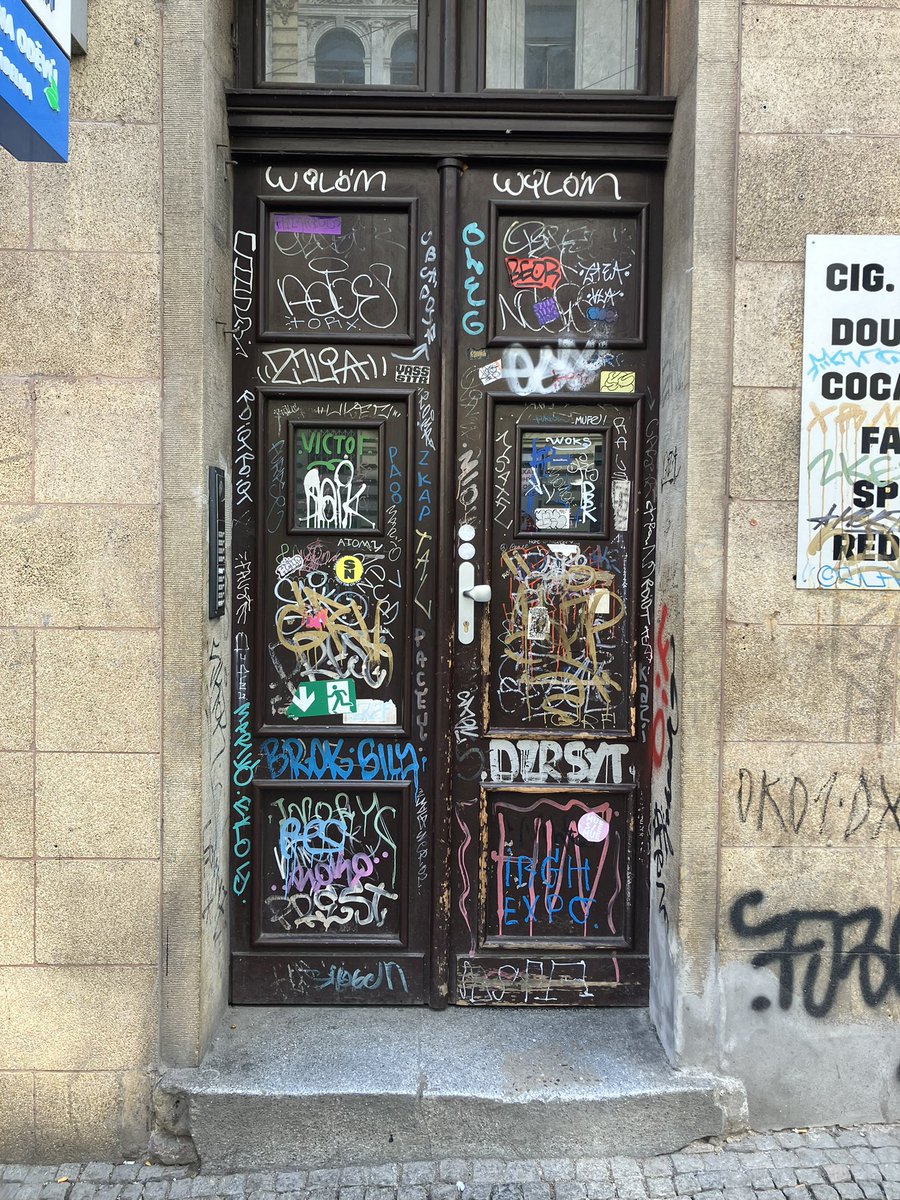 10/28@heaven'sdoor

僕は19:00からsoloです。
一瞬だけ泥duoを復活します。

op/18:30 st/19:00  2,500jpy

泥
KK♡LL
keller
PREMO&amp;Co.