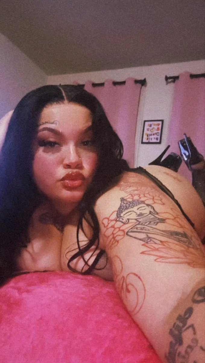 Ari Wit Da Throat 👩🏻⚕️ tweet media