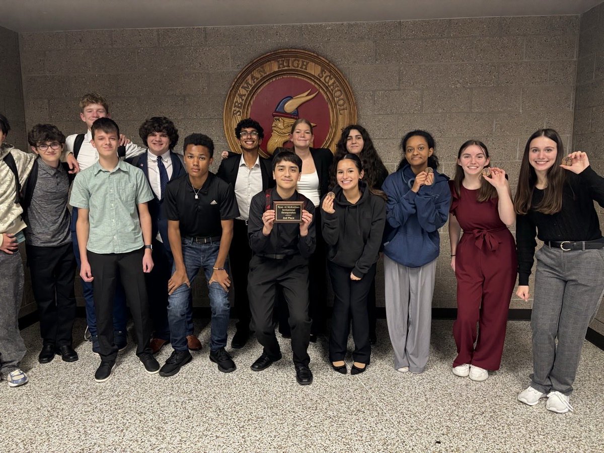 OE Hawk Talkers tweet media