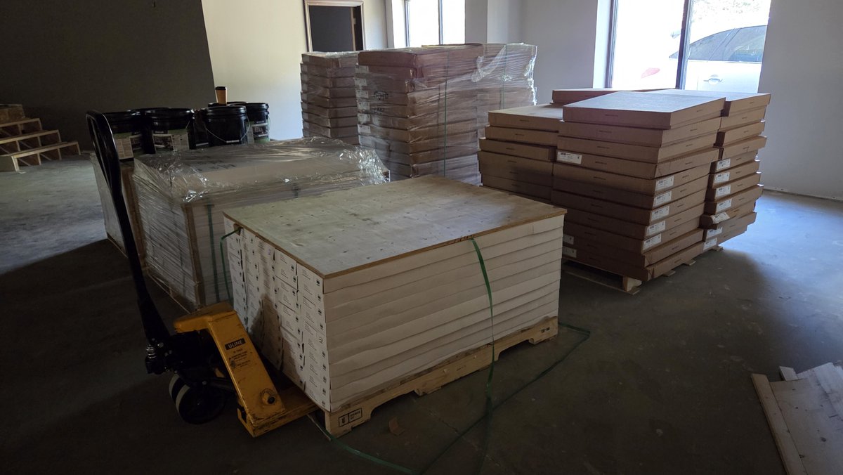 LifeUC's tweet image. Building news update! Flooring has arrived and celling is installed! Starting to feel like a church inside.