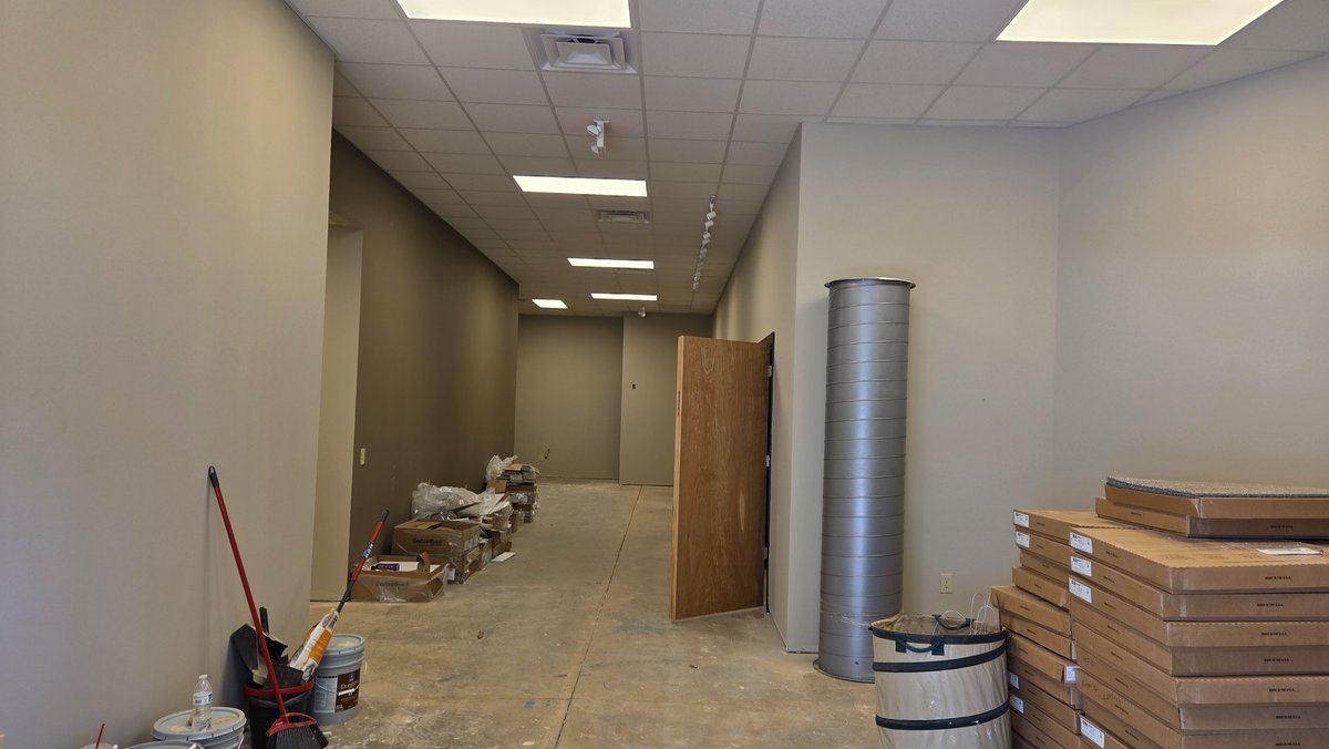 LifeUC's tweet image. Building news update! Flooring has arrived and celling is installed! Starting to feel like a church inside.