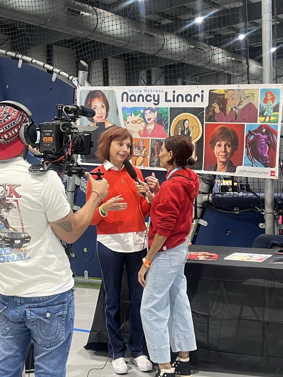NancyLinari's tweet image. Had the best time at IVEC today! So thrilled to meet some loyal fans and make friends with new ones!
